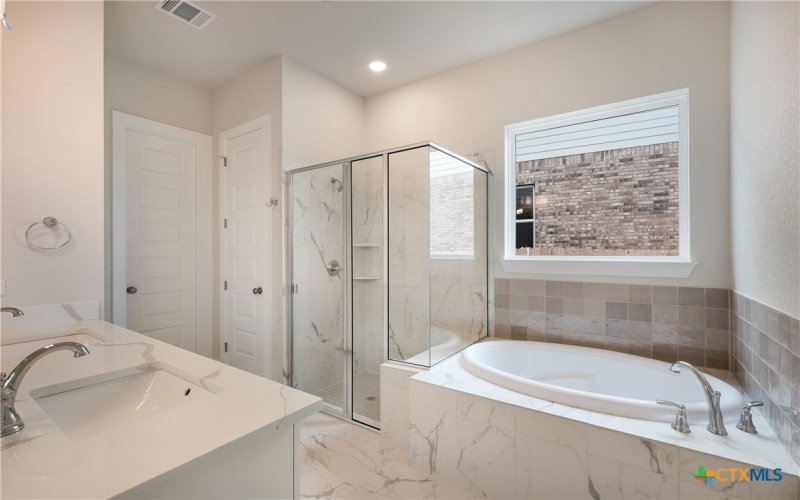 1812 Weinnacht, New Braunfels, TX 78132, 5 Habitaciones Habitaciones , ,5 BañosBaños,Residential,En Venta,1812 Weinnacht,555974