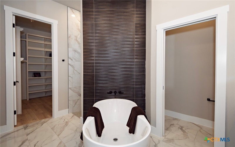 212 Saddle Springs Drive, Georgetown, TX 78633, 4 Bedrooms Bedrooms, ,3 BathroomsBathrooms,Residential,For Sale,212 Saddle Springs Drive,0,557196