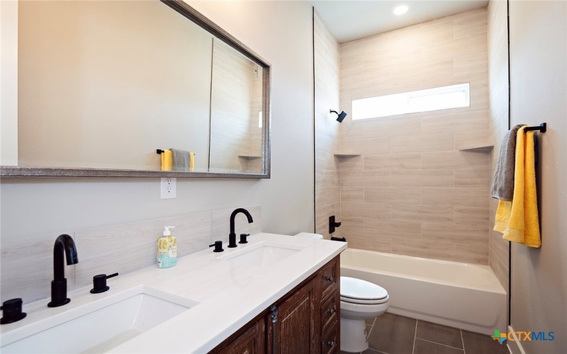 212 Saddle Springs Drive, Georgetown, TX 78633, 4 Bedrooms Bedrooms, ,3 BathroomsBathrooms,Residential,For Sale,212 Saddle Springs Drive,0,557196