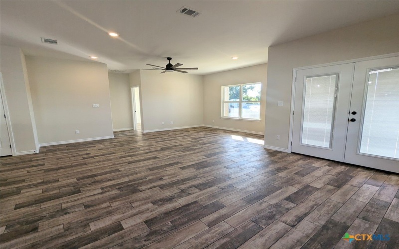 1714 E Avenue G, Lampasas, TX 76550, 3 Bedrooms Bedrooms, ,2 BathroomsBathrooms,Residential,For Sale,1714 E Avenue G,558576