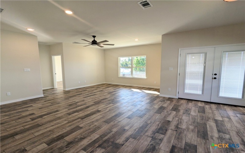 1714 E Avenue G, Lampasas, TX 76550, 3 Bedrooms Bedrooms, ,2 BathroomsBathrooms,Residential,For Sale,1714 E Avenue G,558576