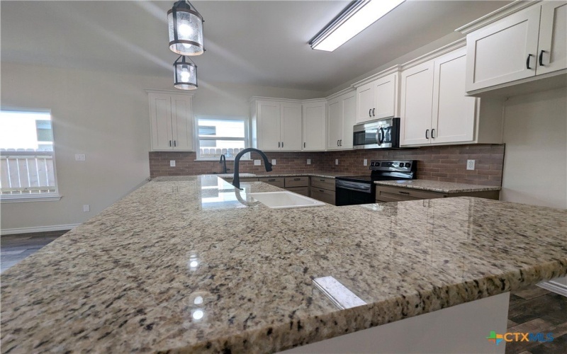 1714 E Avenue G, Lampasas, TX 76550, 3 Bedrooms Bedrooms, ,2 BathroomsBathrooms,Residential,For Sale,1714 E Avenue G,558576