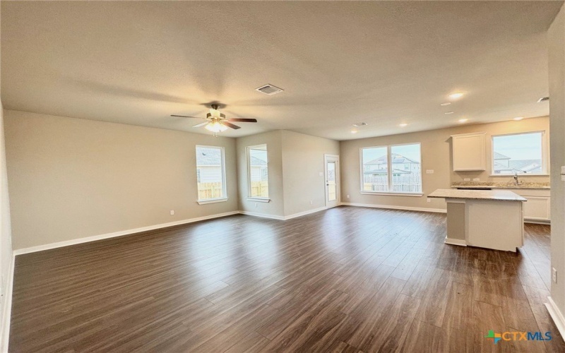 1529 Hillside Drive, Temple, TX 76502, 3 Bedrooms Bedrooms, ,2 BathroomsBathrooms,Residential,For Sale,1529 Hillside Drive,559102