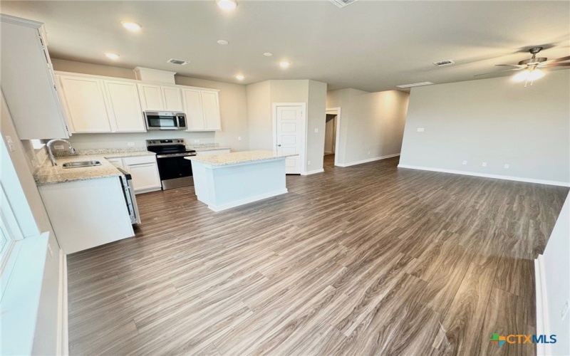 1529 Hillside Drive, Temple, TX 76502, 3 Bedrooms Bedrooms, ,2 BathroomsBathrooms,Residential,For Sale,1529 Hillside Drive,559102