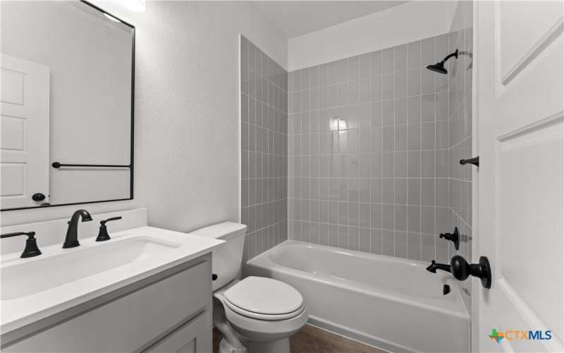 921 Ashwood Drive, Harker Heights, TX 76548, 6 Bedrooms Bedrooms, ,5 BathroomsBathrooms,Residential Multi Family,For Sale,921 Ashwood Drive,0,559483