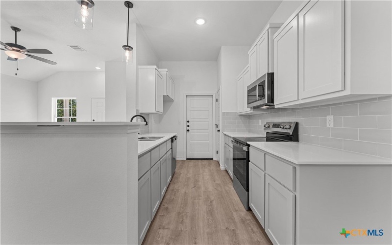 921 Ashwood Drive, Harker Heights, TX 76548, 6 Bedrooms Bedrooms, ,5 BathroomsBathrooms,Residential Multi Family,For Sale,921 Ashwood Drive,0,559483