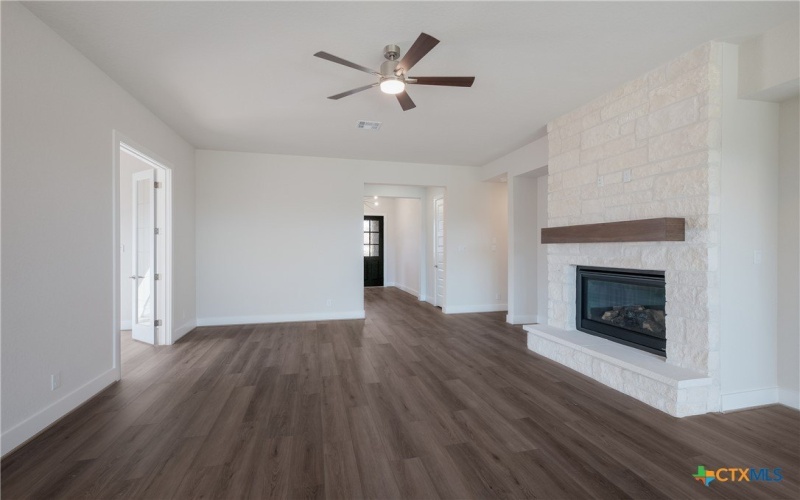 1182 Catnip Trail, New Braunfels, TX 78132, 4 Habitaciones Habitaciones , ,3 BañosBaños,Residential,En Venta,1182 Catnip Trail,560005