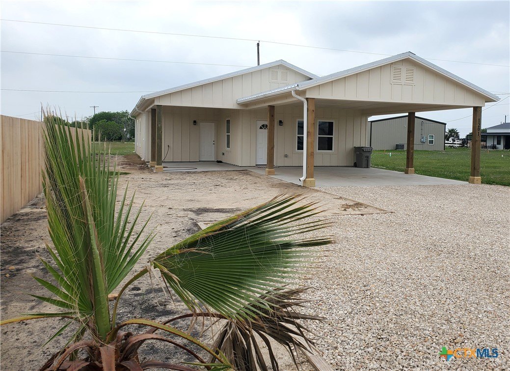 1201 W HOUSTON Avenue, Seadrift, TX 77983, 3 Habitaciones Habitaciones , ,2 BañosBaños,Residential,En Venta,1201 W HOUSTON Avenue,562752
