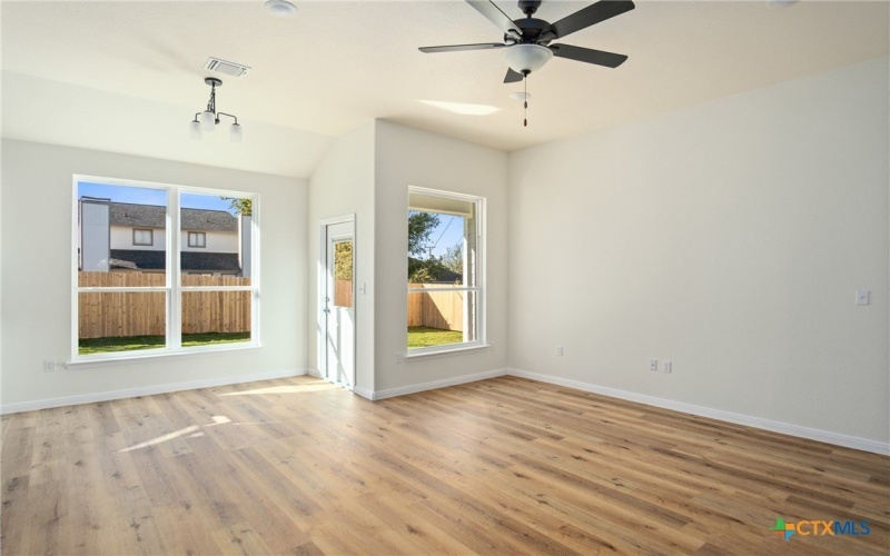 3215 Llano Alto Circle, Temple, TX 76504, 4 Habitaciones Habitaciones , ,2 BañosBaños,Residential,En Venta,3215 Llano Alto Circle,563426