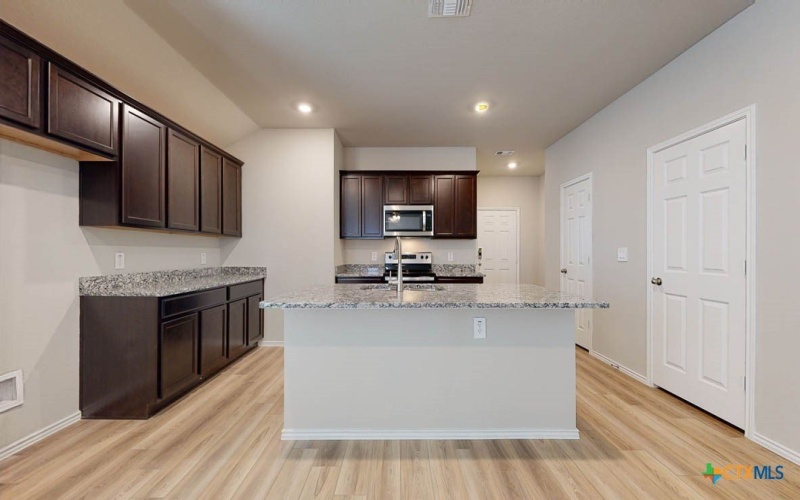 1355 Brookfield Street, Temple, TX 76504, 4 Habitaciones Habitaciones , ,2 BañosBaños,Residential,En Venta,1355 Brookfield Street,563785