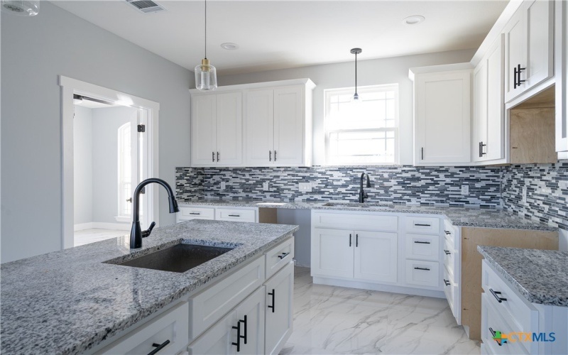 1000 Black Ankle Road, Lockhart, TX 78644, 4 Habitaciones Habitaciones , ,3 BañosBaños,Residential,En Venta,1000 Black Ankle Road,564065