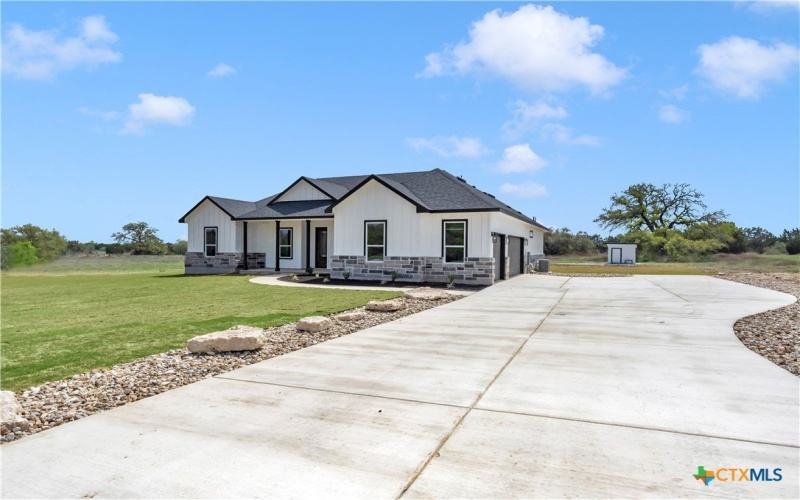 107 Draper Lane, Bertram, TX 78605, 5 Bedrooms Bedrooms, ,2 BathroomsBathrooms,Residential,For Sale,107 Draper Lane,565561