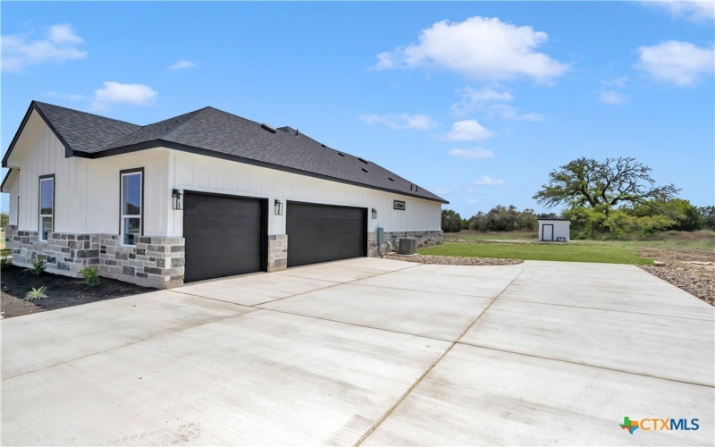 107 Draper Lane, Bertram, TX 78605, 5 Bedrooms Bedrooms, ,2 BathroomsBathrooms,Residential,For Sale,107 Draper Lane,565561
