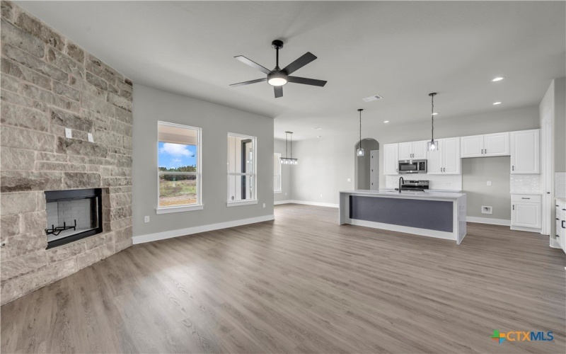 107 Draper Lane, Bertram, TX 78605, 5 Bedrooms Bedrooms, ,2 BathroomsBathrooms,Residential,For Sale,107 Draper Lane,565561