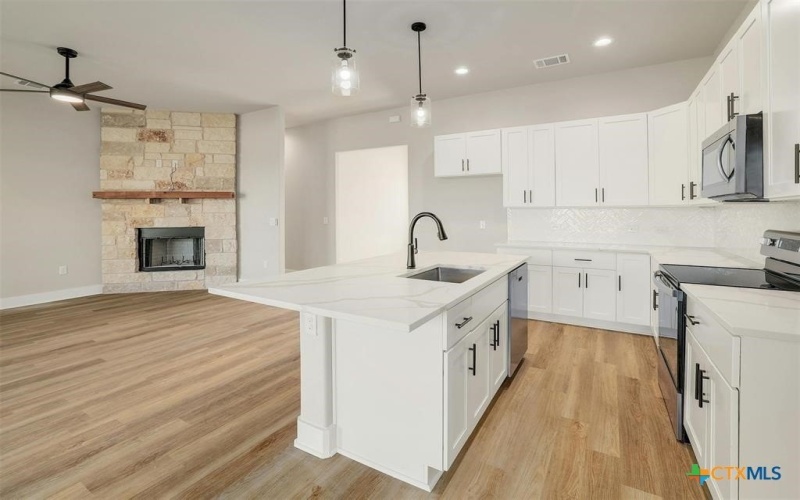 111 Draper Lane, Bertram, TX 78605, 4 Bedrooms Bedrooms, ,2 BathroomsBathrooms,Residential,For Sale,111 Draper Lane,565562