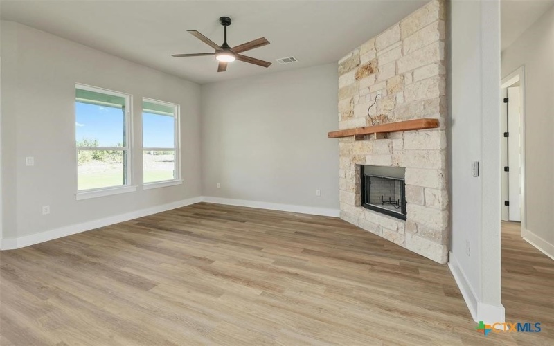 111 Draper Lane, Bertram, TX 78605, 4 Bedrooms Bedrooms, ,2 BathroomsBathrooms,Residential,For Sale,111 Draper Lane,565562