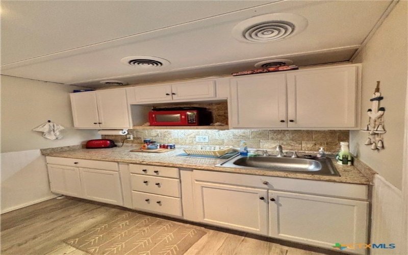 804 W Madison Avenue, Port O'Connor, TX 77982, 1 Bedroom Bedrooms, ,1 BathroomBathrooms,Residential,For Sale,804 W Madison Avenue,566167