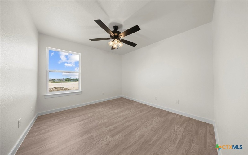 1215 Iron Horse Drive, Killeen, TX 76549, 4 Bedrooms Bedrooms, ,2 BathroomsBathrooms,Residential,For Sale,1215 Iron Horse Drive,568204