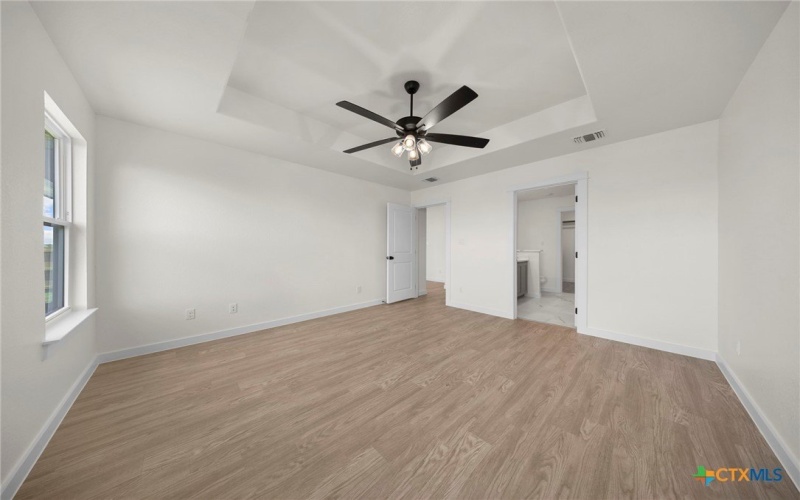 1215 Iron Horse Drive, Killeen, TX 76549, 4 Bedrooms Bedrooms, ,2 BathroomsBathrooms,Residential,For Sale,1215 Iron Horse Drive,568204