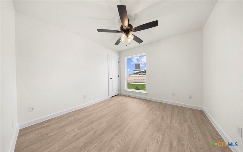 1215 Iron Horse Drive, Killeen, TX 76549, 4 Bedrooms Bedrooms, ,2 BathroomsBathrooms,Residential,For Sale,1215 Iron Horse Drive,568204