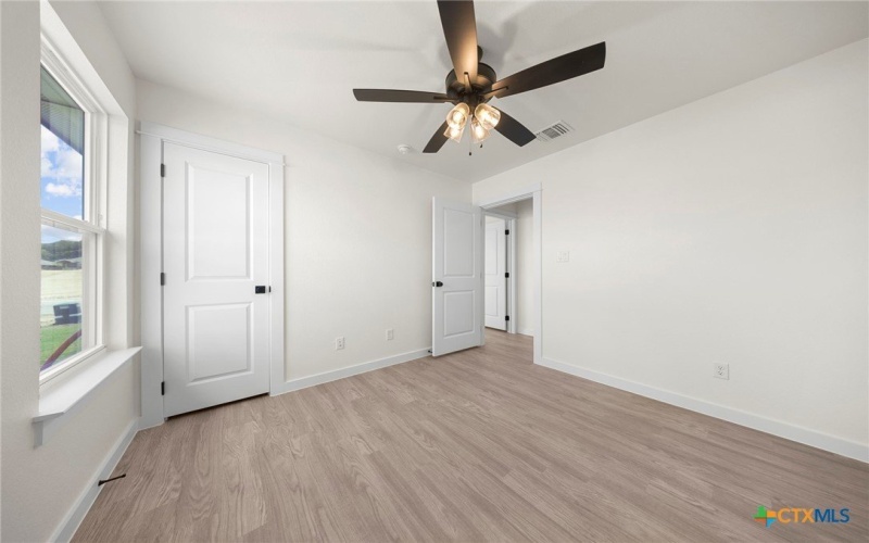 1215 Iron Horse Drive, Killeen, TX 76549, 4 Bedrooms Bedrooms, ,2 BathroomsBathrooms,Residential,For Sale,1215 Iron Horse Drive,568204