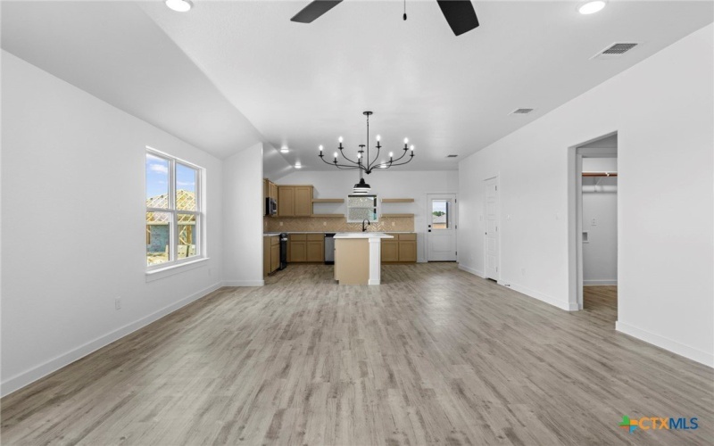 1217 Iron Horse Drive, Killeen, TX 76549, 4 Bedrooms Bedrooms, ,2 BathroomsBathrooms,Residential,For Sale,1217 Iron Horse Drive,568206