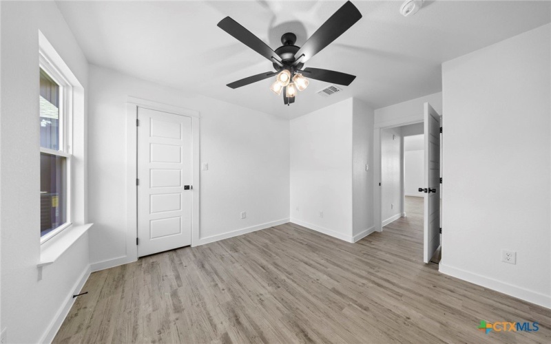 1217 Iron Horse Drive, Killeen, TX 76549, 4 Bedrooms Bedrooms, ,2 BathroomsBathrooms,Residential,For Sale,1217 Iron Horse Drive,568206
