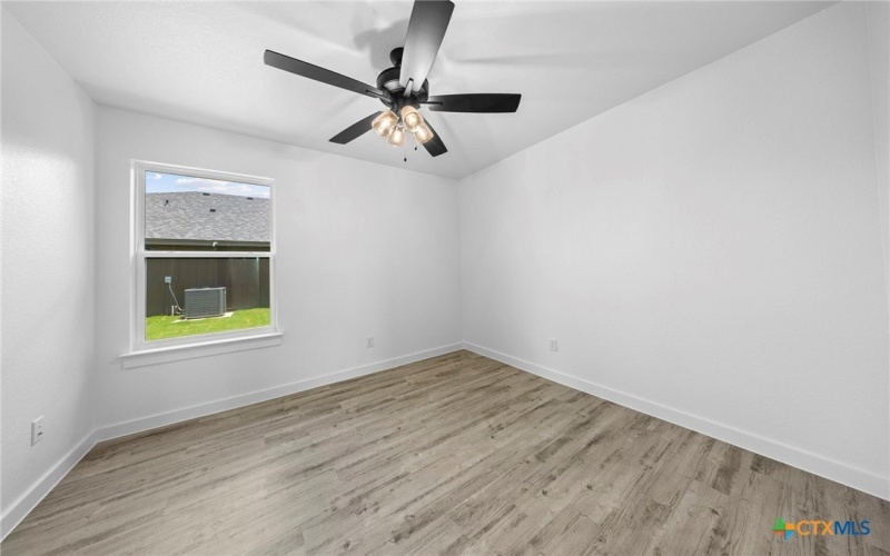 1217 Iron Horse Drive, Killeen, TX 76549, 4 Bedrooms Bedrooms, ,2 BathroomsBathrooms,Residential,For Sale,1217 Iron Horse Drive,568206
