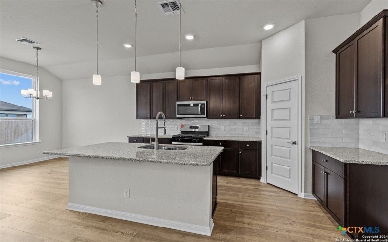 2039 Newforest Peak, New Braunfels, TX 78130, 3 Bedrooms Bedrooms, ,2 BathroomsBathrooms,Residential,For Sale,2039 Newforest Peak,568827