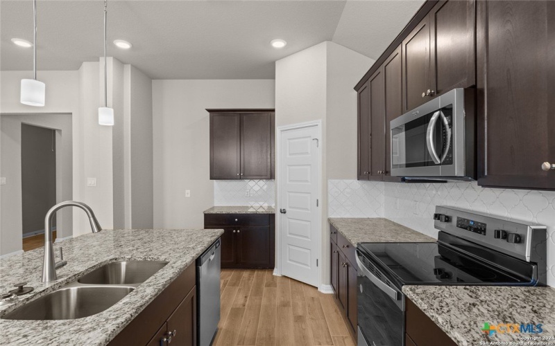 2724 Rio Primero Road, Seguin, TX 78155, 3 Bedrooms Bedrooms, ,2 BathroomsBathrooms,Residential,For Sale,2724 Rio Primero Road,568913