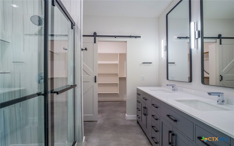 307 Cedarhill Drive, Granite Shoals, TX 78654, 3 Habitaciones Habitaciones , ,2 BañosBaños,Residential,En Venta,307 Cedarhill Drive,569093