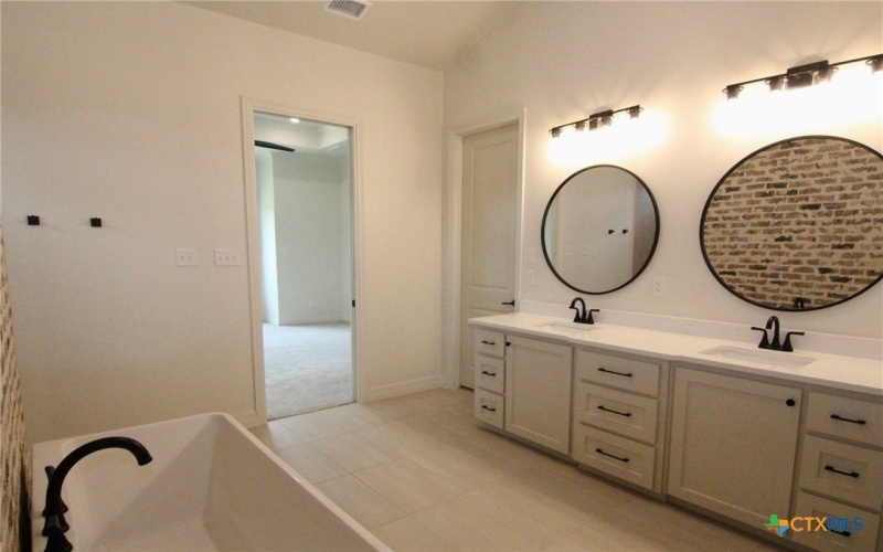 5727 Sparrow Court, Temple, TX 76502, 4 Bedrooms Bedrooms, ,3 BathroomsBathrooms,Residential,For Sale,5727 Sparrow Court,569425