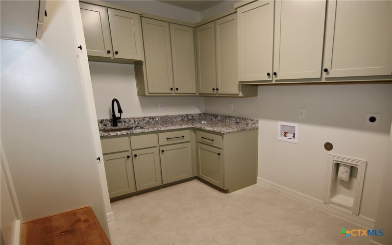 5727 Sparrow Court, Temple, TX 76502, 4 Bedrooms Bedrooms, ,3 BathroomsBathrooms,Residential,For Sale,5727 Sparrow Court,569425