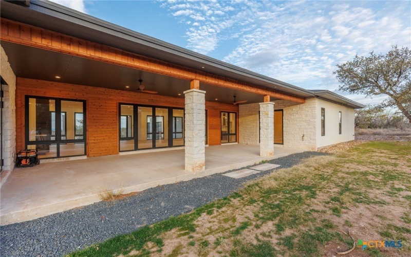 6425 RR RANCH RD 962 W, Round Mountain, TX 98663, 4 Bedrooms Bedrooms, ,5 BathroomsBathrooms,Residential,For Sale,6425 RR RANCH RD 962 W,574319