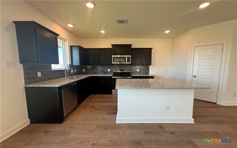 214 University Avenue, Troy, TX 76579, 3 Habitaciones Habitaciones , ,2 BañosBaños,Residential,En Venta,214 University Avenue,0,574396