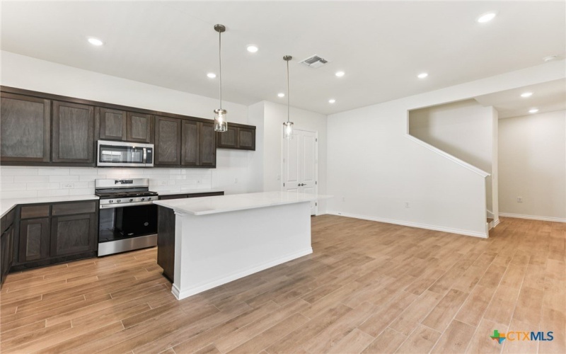104 Maceo Way #102, San Marcos, TX 78666, 3 Bedrooms Bedrooms, ,2 BathroomsBathrooms,Residential,For Sale,104 Maceo Way,0,570866