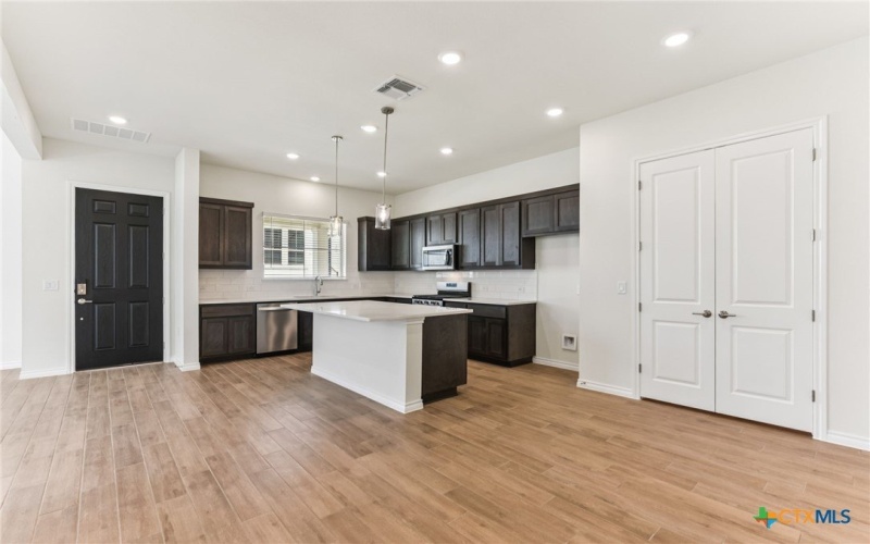 104 Maceo Way #102, San Marcos, TX 78666, 3 Bedrooms Bedrooms, ,2 BathroomsBathrooms,Residential,For Sale,104 Maceo Way,0,570866