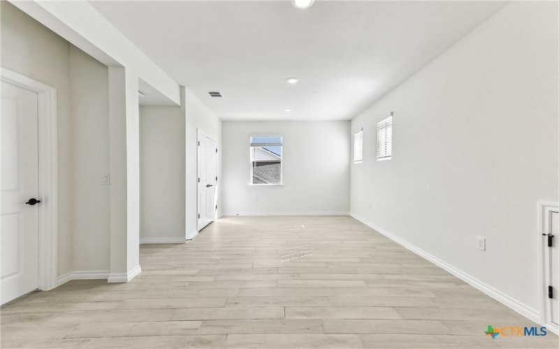 107 Maceo Way #101, San Marcos, TX 78666, 3 Bedrooms Bedrooms, ,2 BathroomsBathrooms,Residential,For Sale,107 Maceo Way,570928