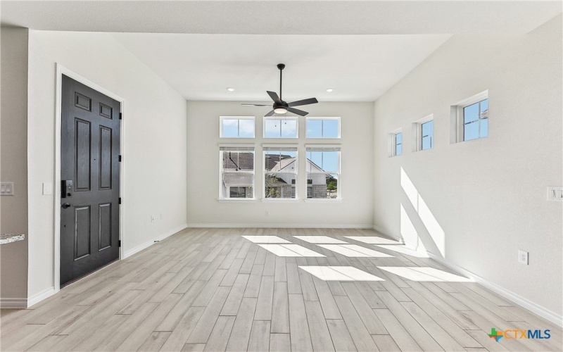 107 Maceo Way #101, San Marcos, TX 78666, 3 Bedrooms Bedrooms, ,2 BathroomsBathrooms,Residential,For Sale,107 Maceo Way,570928