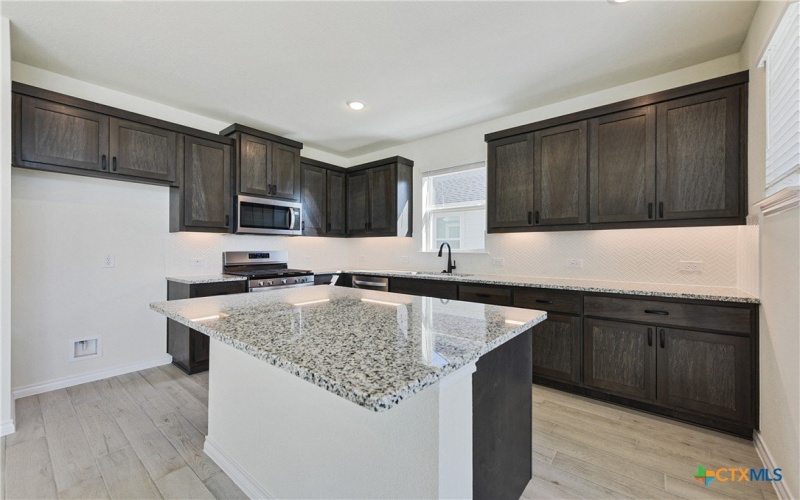 107 Maceo Way #101, San Marcos, TX 78666, 3 Bedrooms Bedrooms, ,2 BathroomsBathrooms,Residential,For Sale,107 Maceo Way,570928