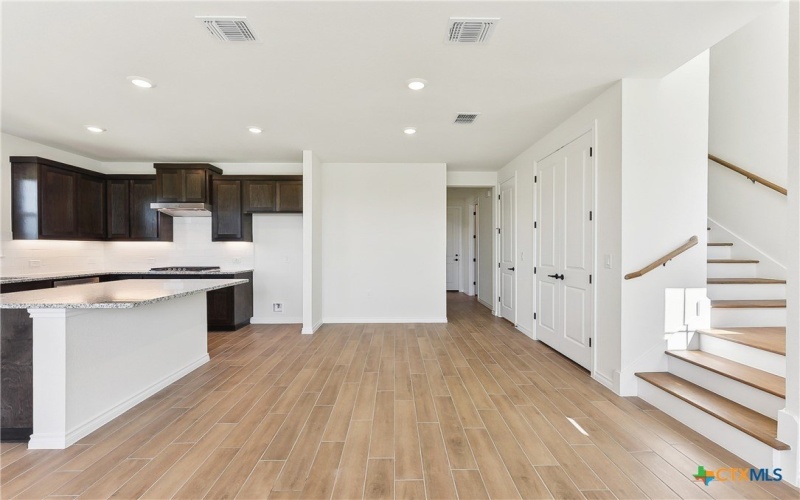 107 Maceo Way #102, San Marcos, TX 78666, 3 Habitaciones Habitaciones , ,2 BañosBaños,Residential,En Venta,107 Maceo Way,570933