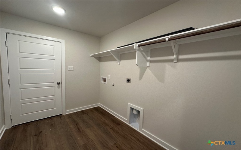 907 James Parker Circle, Killeen, TX 76542, 3 Bedrooms Bedrooms, ,2 BathroomsBathrooms,Residential,For Sale,907 James Parker Circle,571406
