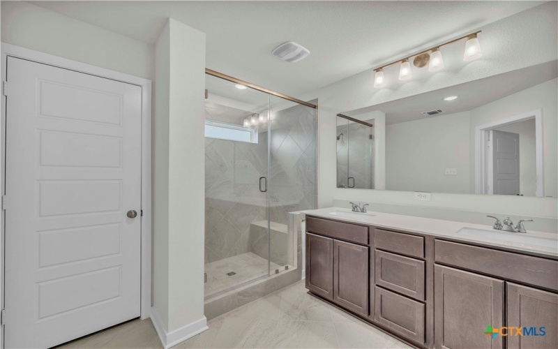 1229 Dowdy Drive, Belton, TX 76513, 4 Habitaciones Habitaciones , ,3 BañosBaños,Residential,En Venta,1229 Dowdy Drive,0,571423