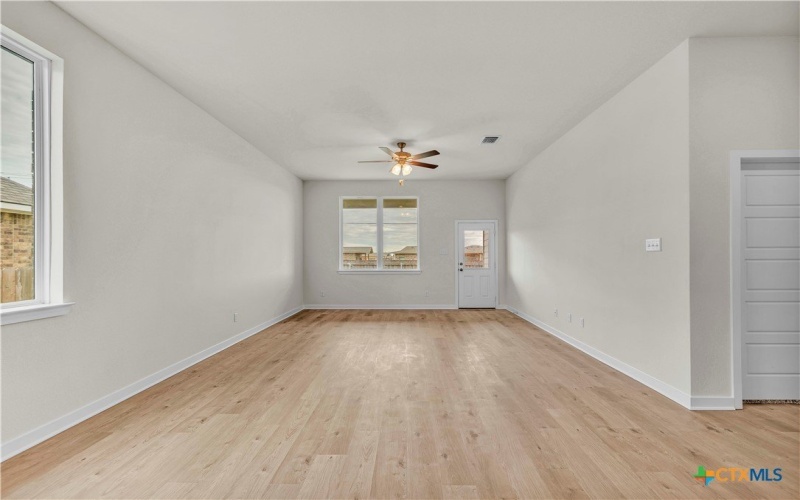 1229 Dowdy Drive, Belton, TX 76513, 4 Habitaciones Habitaciones , ,3 BañosBaños,Residential,En Venta,1229 Dowdy Drive,0,571423