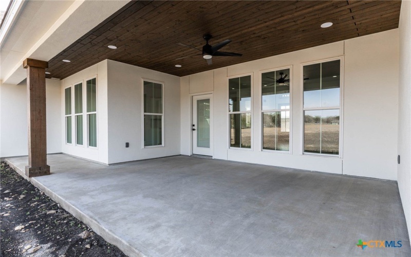 110 Lake Village Road, Seguin, TX 78155, 4 Habitaciones Habitaciones , ,3 BañosBaños,Residential,En Venta,110 Lake Village Road,571551