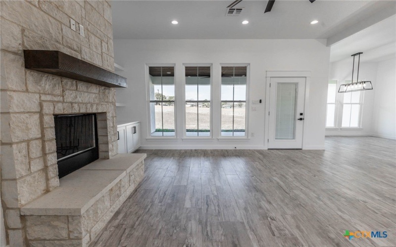 110 Lake Village Road, Seguin, TX 78155, 4 Habitaciones Habitaciones , ,3 BañosBaños,Residential,En Venta,110 Lake Village Road,571551
