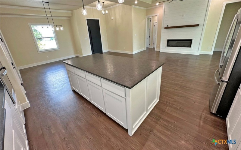 1725 Cottonwood Mesa Drive, Kempner, TX 76539, 4 Bedrooms Bedrooms, ,3 BathroomsBathrooms,Residential,For Sale,1725 Cottonwood Mesa Drive,571616
