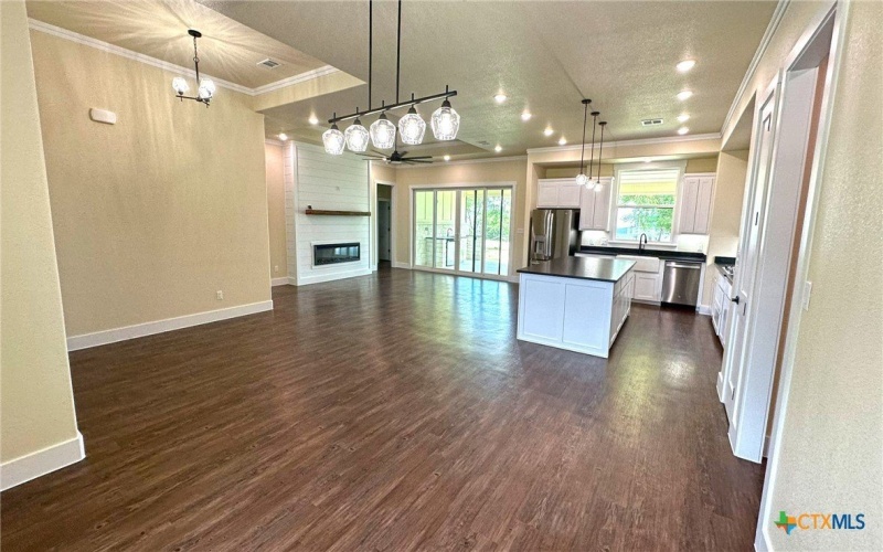 1725 Cottonwood Mesa Drive, Kempner, TX 76539, 4 Bedrooms Bedrooms, ,3 BathroomsBathrooms,Residential,For Sale,1725 Cottonwood Mesa Drive,571616