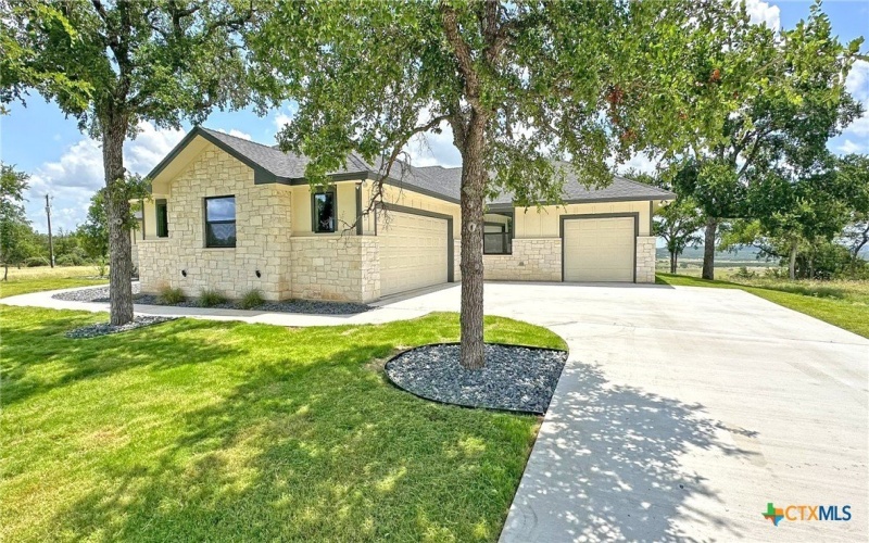 1725 Cottonwood Mesa Drive, Kempner, TX 76539, 4 Bedrooms Bedrooms, ,3 BathroomsBathrooms,Residential,For Sale,1725 Cottonwood Mesa Drive,571616