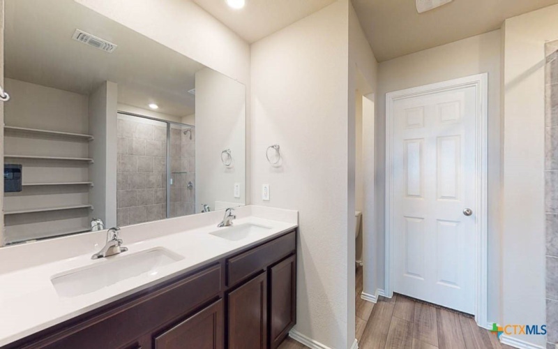1318 Merritt Street, Temple, TX 76504, 4 Habitaciones Habitaciones , ,2 BañosBaños,Residential,En Venta,1318 Merritt Street,571669